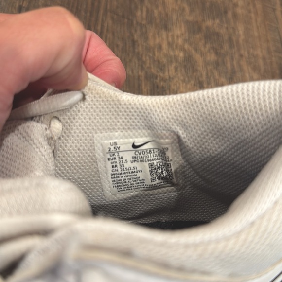 Nike Alpha Menace 3 Boys 2.5Y Shark Football Cleats Shoes in White - Picture 8 of 8